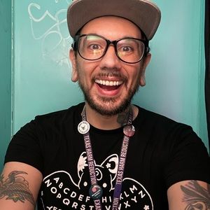 Harm Reductionist, elder emo kid, musician. Trying to bring together community!